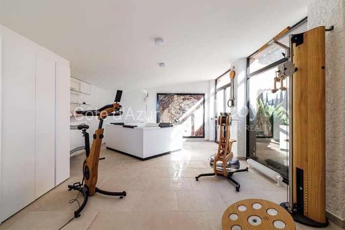 Image No.15-4 Bed Property for sale