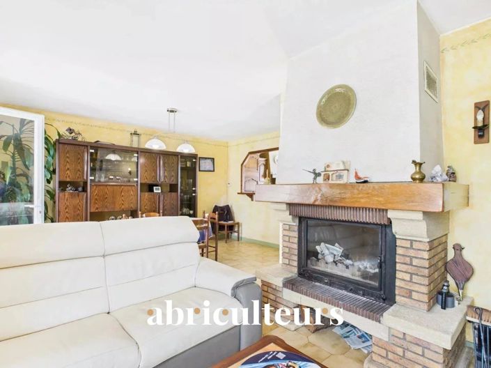 Image No.7-3 Bed House for sale