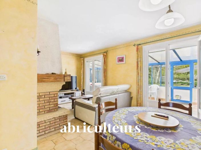 Image No.8-3 Bed House for sale