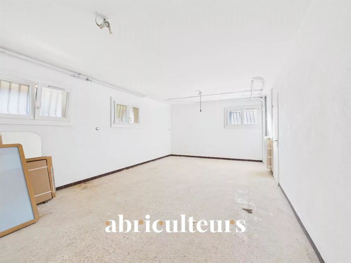 Image No.23-3 Bed House for sale