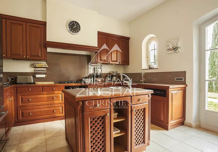 Image No.3-3 Bed House for sale