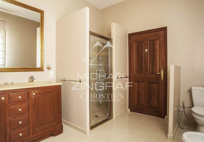 Image No.8-3 Bed House for sale