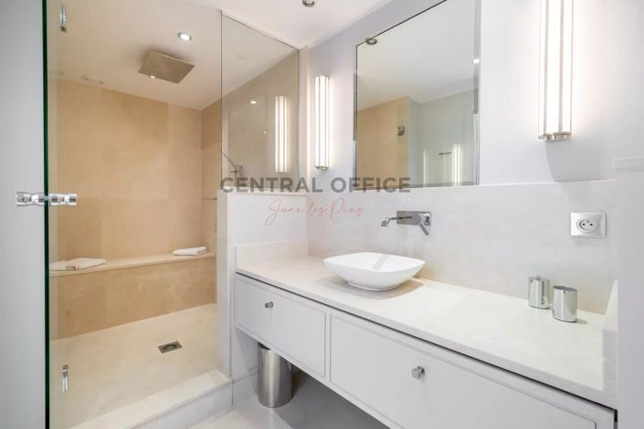 Image No.11-5 Bed House for sale