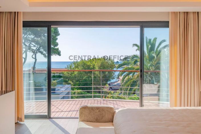 Image No.4-5 Bed House for sale