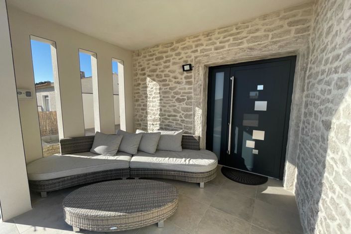 Image No.11-3 Bed House for sale