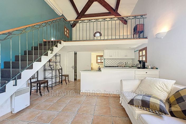 Image No.16-6 Bed House for sale