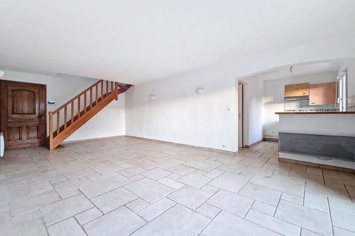 Image No.6-2 Bed House for sale