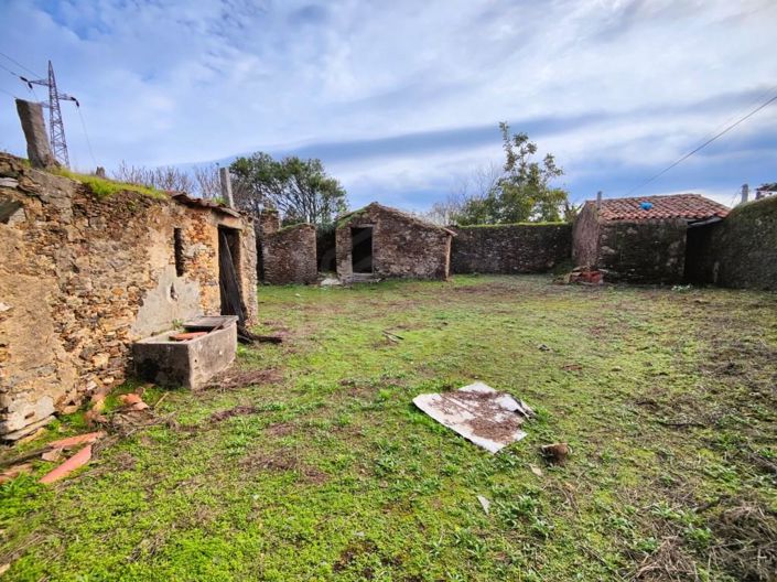 Image No.16-4 Bed House for sale