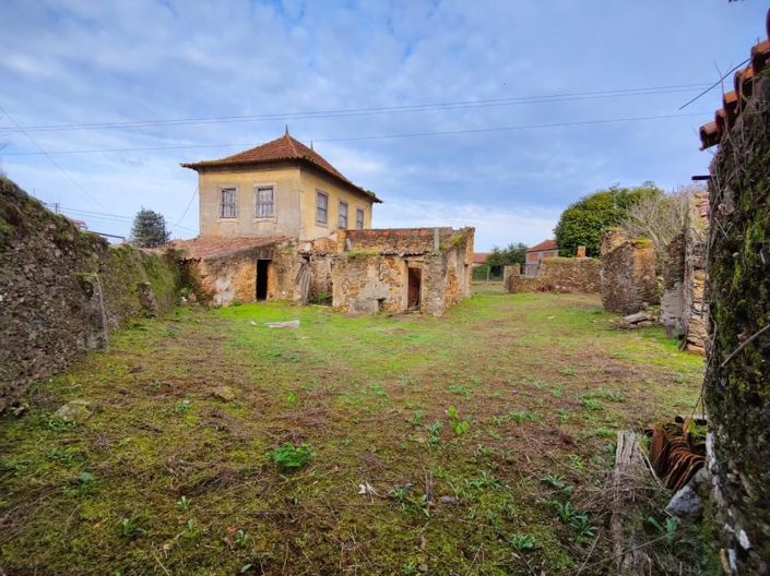 Image No.2-4 Bed House for sale