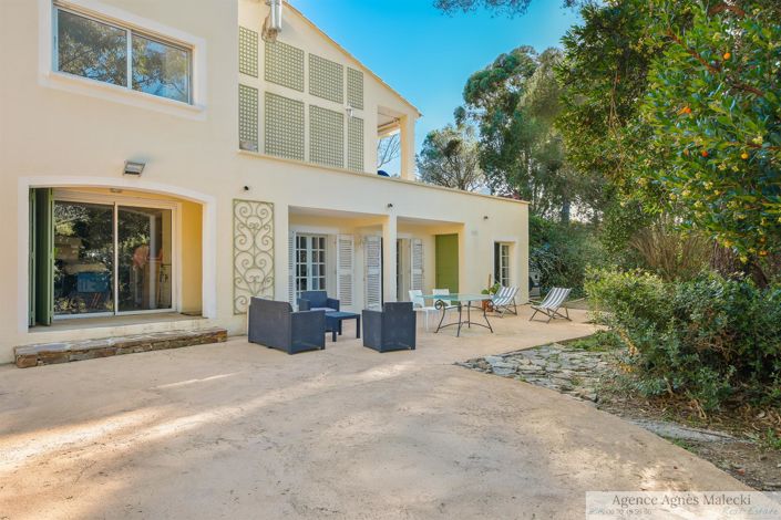 Image No.18-5 Bed House for sale