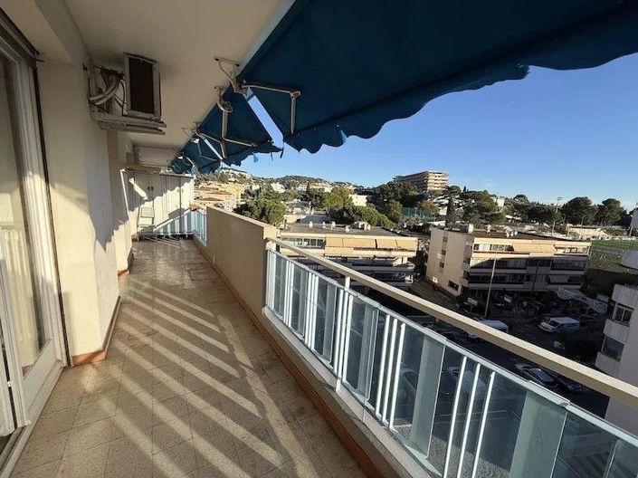 Image No.2-Appartement de 1 chambre à vendre à Le Cannet