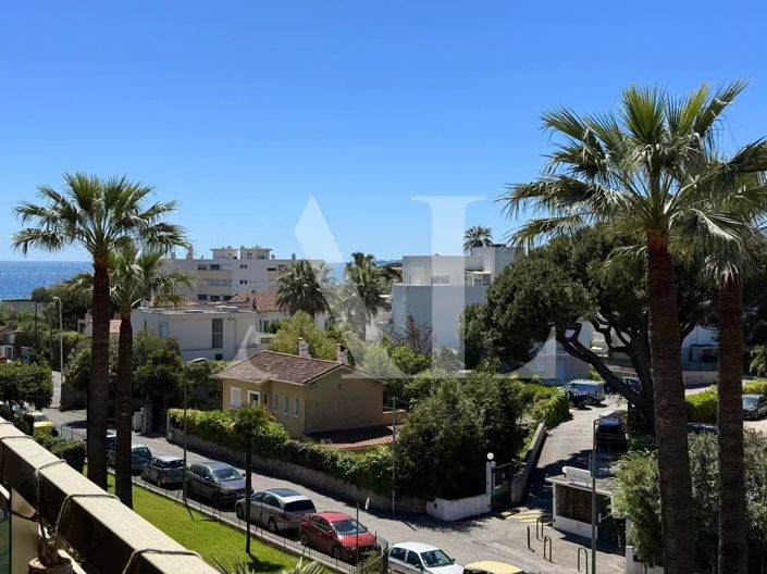 Image No.2-Appartement de 2 chambres à vendre à Golfe Juan