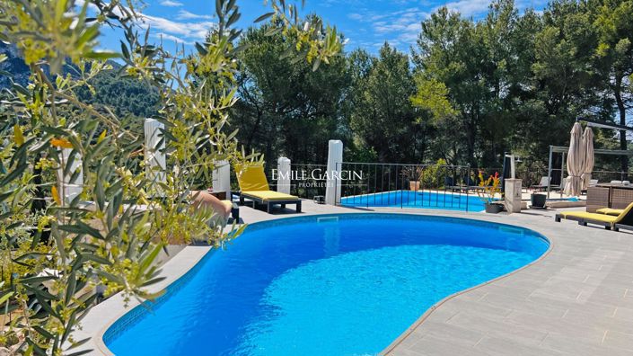 Image No.5-Maison de 14 chambres à vendre à Fontaine-de-Vaucluse