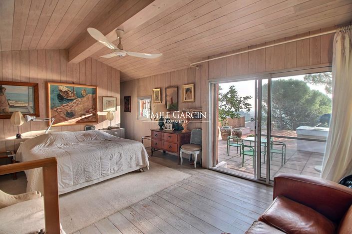 Image No.9-7 Bed House for sale