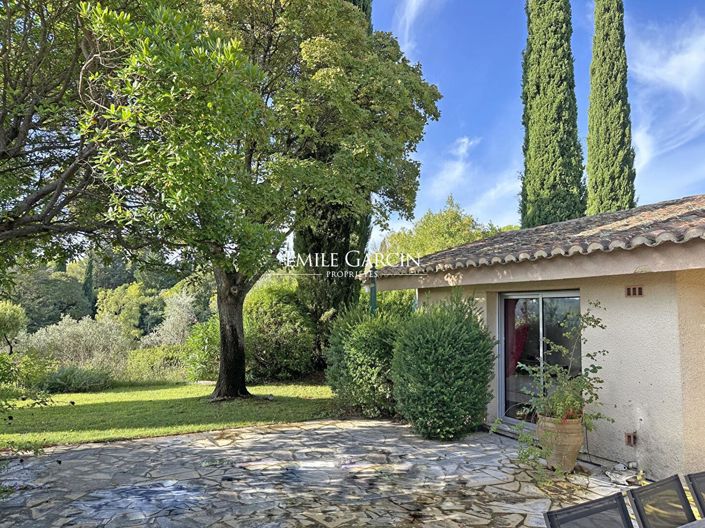 Image No.4-6 Bed House for sale