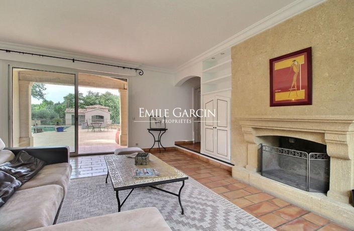 Image No.8-4 Bed House for sale