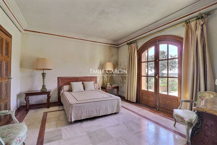 Image No.6-7 Bed House for sale