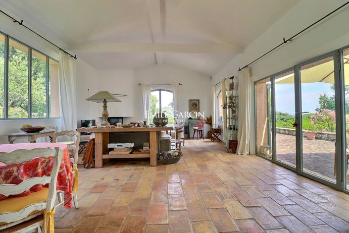 Image No.3-4 Bed House for sale