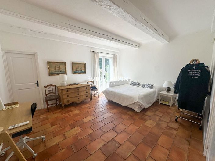 Image No.7-4 Bed House for sale