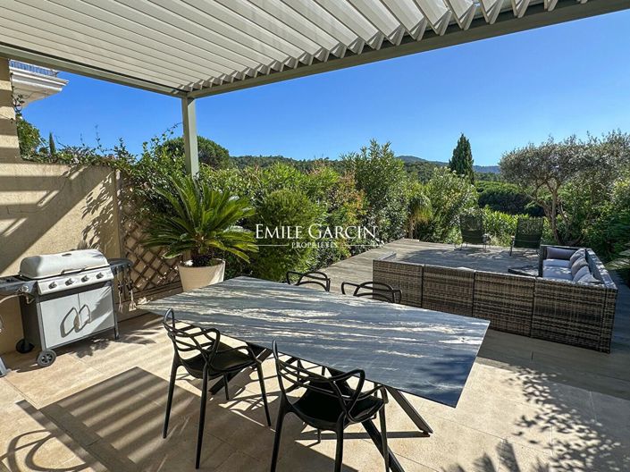 Image No.8-4 Bed House for sale