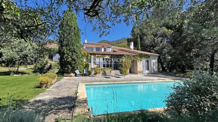 Image No.2-4 Bed House for sale