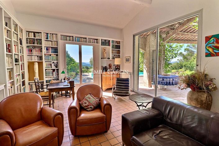 Image No.7-4 Bed House for sale