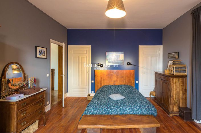 Image No.11-7 Bed House for sale