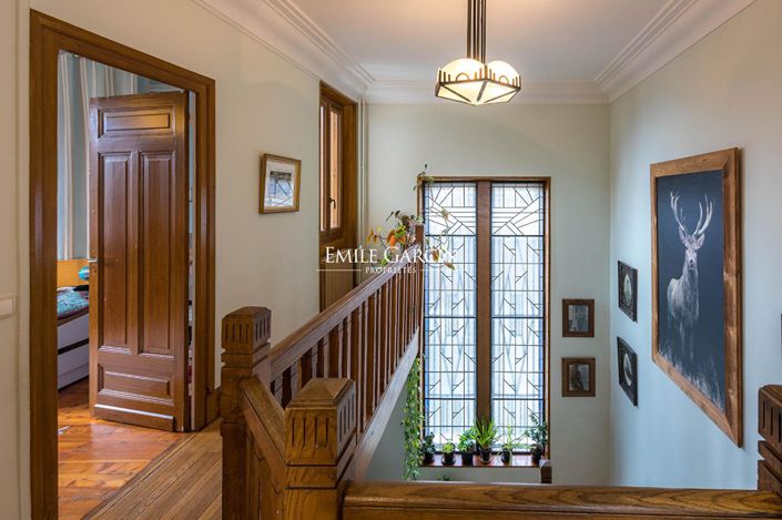 Image No.5-7 Bed House for sale