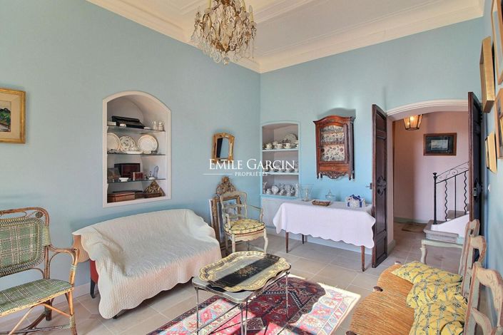 Image No.8-6 Bed Property for sale