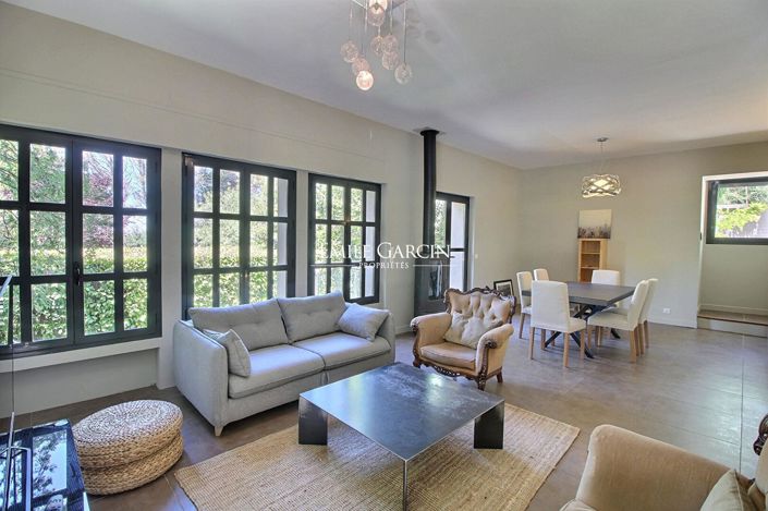 Image No.7-5 Bed Property for sale