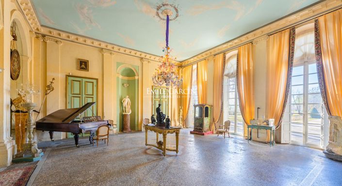 Image No.10-Propriété de 9 chambres à vendre à Apt