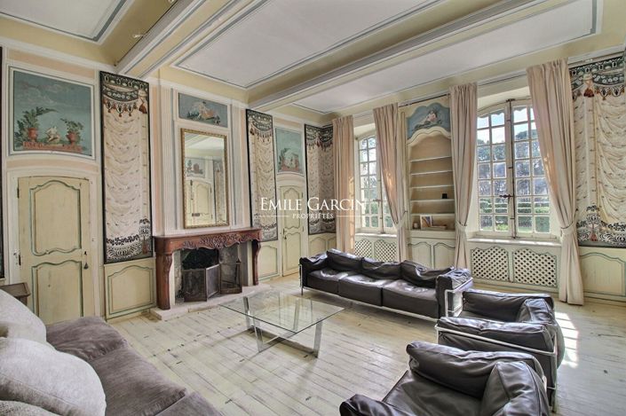 Image No.8-7 Bed Property for sale