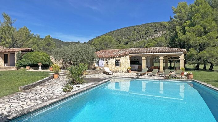 Image No.7-5 Bed Property for sale