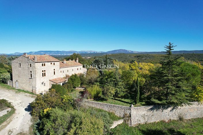 Image No.2-Propriété de 16 chambres à vendre à Régusse
