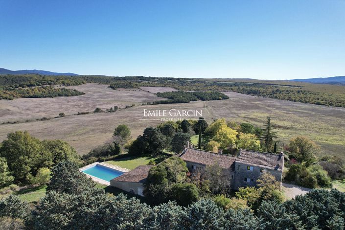 Image No.3-16 Bed Property for sale