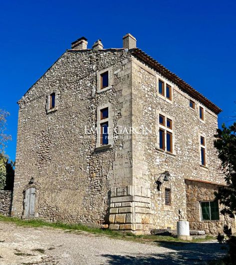 Image No.5-Propriété de 16 chambres à vendre à Régusse