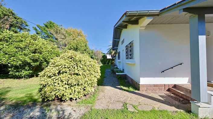 Image No.10-4 Bed House for sale