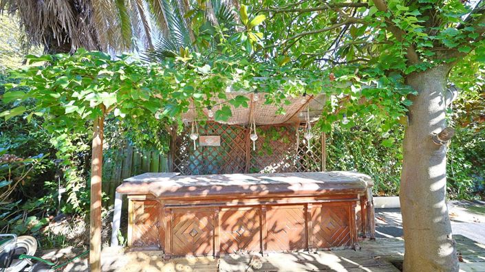 Image No.8-4 Bed House for sale