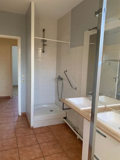 Image No.11-3 Bed House for sale