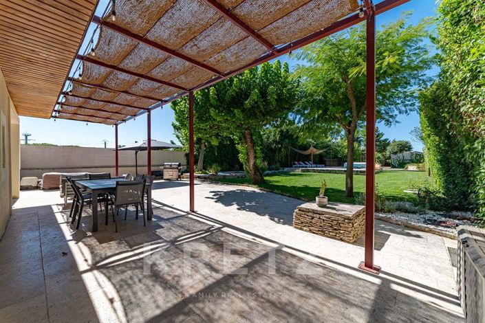 Image No.12-5 Bed House for sale