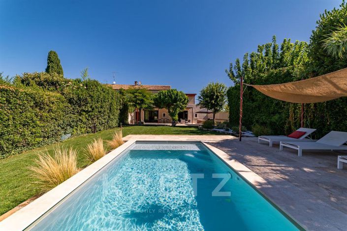 Image No.3-5 Bed House for sale