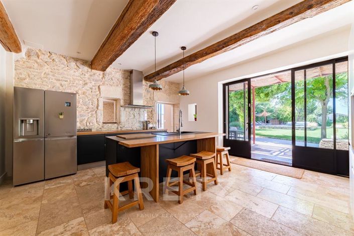 Image No.7-5 Bed House for sale