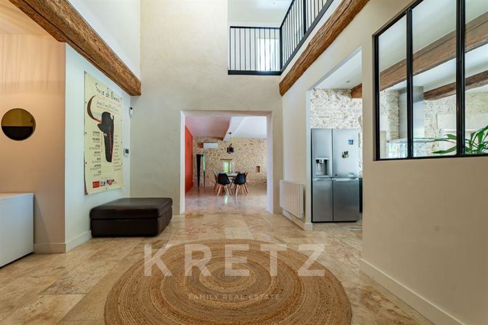 Image No.8-5 Bed House for sale