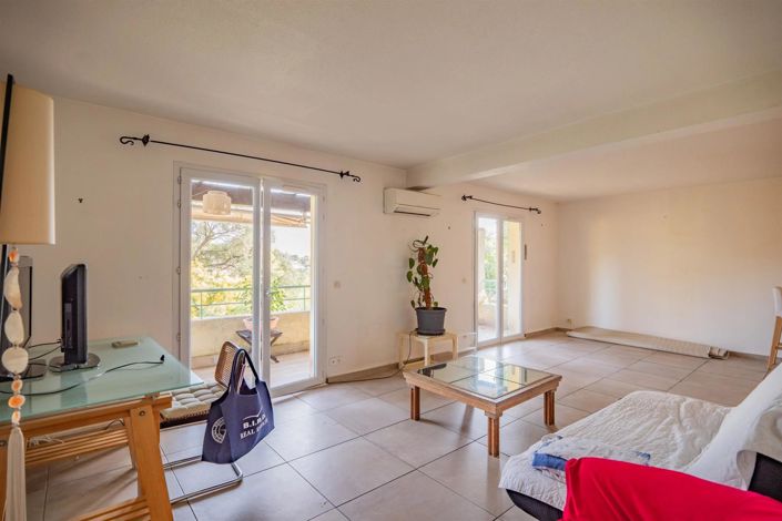 Image No.3-2 Bed House for sale