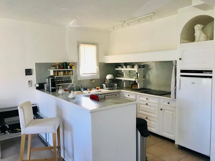 Image No.4-2 Bed House for sale