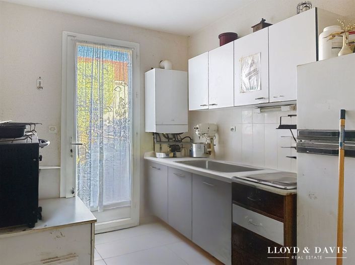 Image No.11-3 Bed House for sale