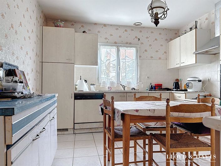 Image No.16-3 Bed House for sale