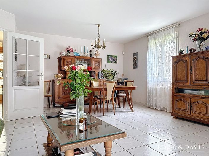 Image No.3-3 Bed House for sale