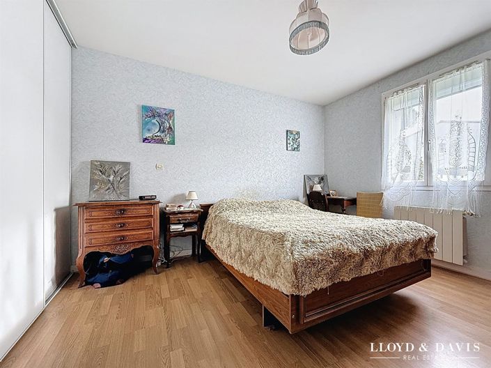 Image No.9-3 Bed House for sale