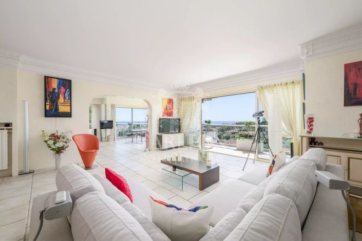 Image No.8-3 Bed Apartment for sale